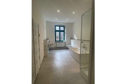 Hochwertige 2 Raumwohnung mit großen Balkon und Stellplatz - ab sofort verfügbar! - Görlitz Innenstadt