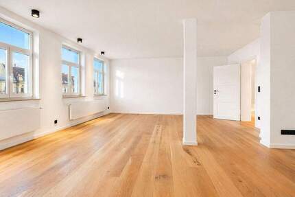 ** Altbauwohnung mit 4 Zimmern, hohem Wohnkomfort & toller Aussicht ** - Nürnberg St Johannis