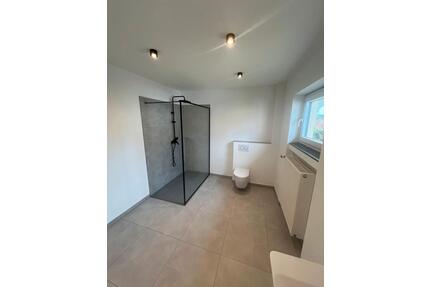 Helle 3-Zimmer Wohnung mit Balkon auf 100m2 - Dornburg