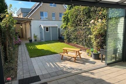 Modernes Haus-im-Haus mit Garage, Solaranlage ohne Provision - Mönchengladbach Süd