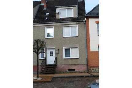 Einfamilienhaus im Zentrum - 160.000,00&nbsp;EUR Kaufpreis, ca.&nbsp; 120,00&nbsp;m&sup2; in Warin (PLZ: 19417)