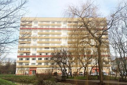 ~ Perfekt für Paare~ oder Single mit großem Balkon ~ - Neubrandenburg