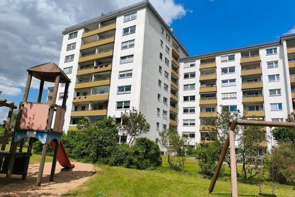 Prov.frei: Großzügige 3-4 Zi. ETW mit Balkon u. TG-Platz - Erkrath