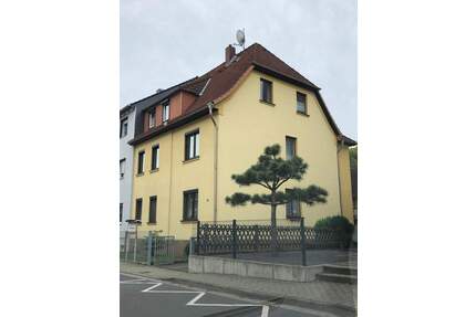 Wohnen & Vermieten: charmantes Mehrfamilienhaus an historischer Stadtmauer - inkl. 3 Garagen - Ellrich