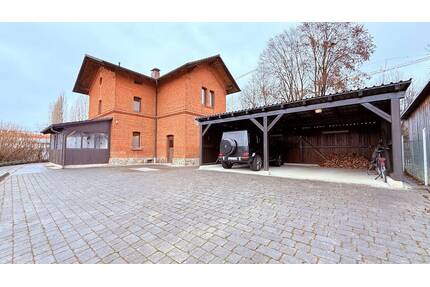 ... AIGNER - historisches, saniertes Bahnwärterhaus mit Carport für Individualisten mit Charme ... - Eggenfelden