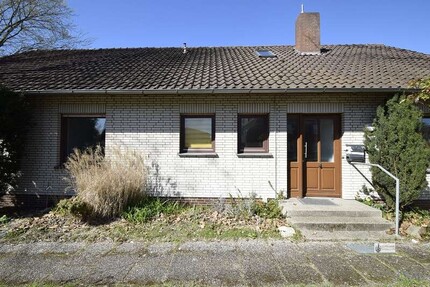 Großes Einfamilienhaus mitten im Zentrum von Kirchweyhe mit großem Garten und Garage