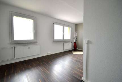 Wohnung zum Mieten in Halle (Saale) 460,00 € 57 m²