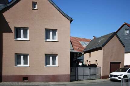 Haus zum Kaufen in Hünstetten-Beuerbach 249.000,00 € 126 m²