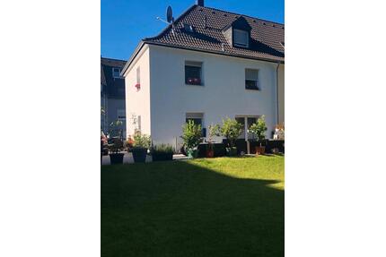 Haus mieten - 2.500,00&nbsp;EUR Kaltmiete, ca.&nbsp; 152,00&nbsp;m&sup2; in Solingen (PLZ: 42697) Ohligs
