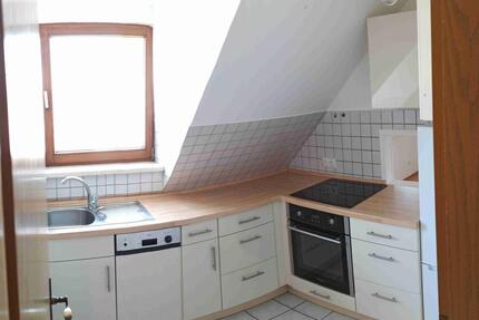 2 Zi. Dachgeschoss Wohnung zentral in Ergoldsbach
