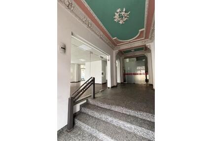 Ecklage mit großer Schaufensterfront: 110 m² im EG – sofort frei - Pirna