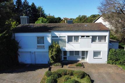 Attraktives Wohn- und Geschäftshaus mit Entwicklungspotenzial - Brücken