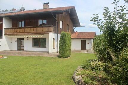 Doppelhaushälfte in ruhiger und sonniger Lage in Warngau