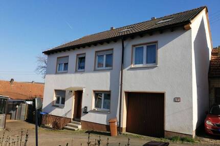 Großes Wohnhaus in HallgartenPfalz