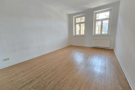 3 Raum Wohnung in toller Lage... Einbauküche möglich - Chemnitz Bernsdorf