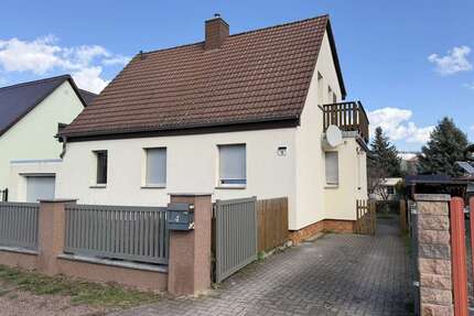 Haus zum Kaufen in Bad Dürrenberg 389.000,00 € 217 m²