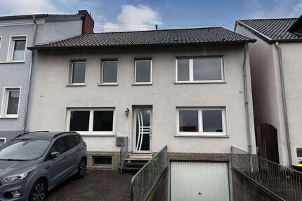 Haus zum Kaufen in Schwalbach 169.000,00 € 165 m²