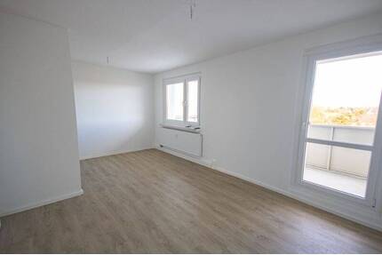 Nachnutzer gesucht! 2-Zimmerwohnung mit riesigem Balkon - Halle (Saale) Heide Nord