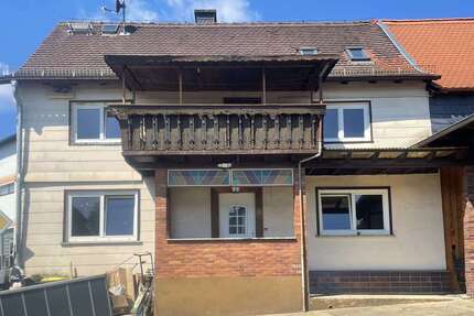Haus zum Kaufen in Ortenberg 205.000,00 € 150 m²