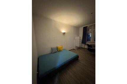 Premium Business-Zimmer | Inkl. Reinigung & WLAN - Nürnberg Gibitzenhof