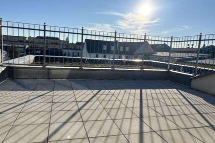 Wohnung zum Mieten in Leipzig 1.430,00 € 97.29 m²