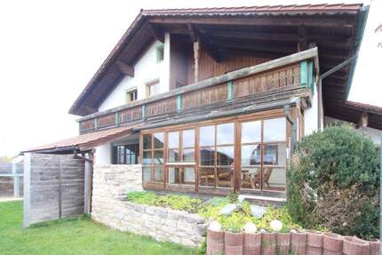 Familien aufgepasst - gemütliches Einfamilienhaus mit viel Wohnfläche! - Wörth a. d. Isar