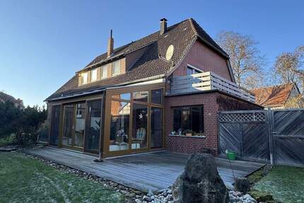 Ihr neues IMMOBILIEN QUARTIER: Gepflegtes 2-Fam.-Haus mit viel Charme & hinlänglich Platz - Gehrden Leveste