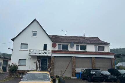 Zwei Familienhaus - 449.000,00&nbsp;EUR Kaufpreis, ca.&nbsp; 280,00&nbsp;m&sup2; in Marsberg (PLZ: 34431)