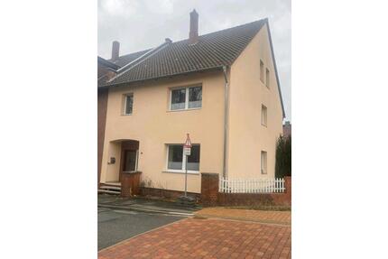 Reihenendhaus mit Grundstück zu verkaufen Zentral - Ilsede