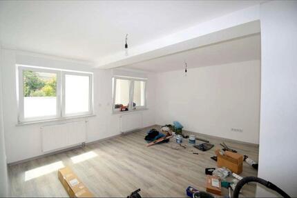 eine helle, neu sanierte 3-Zimmer Wohnung mit ca. 77qm Fläche an. - Ingelheim am Rhein Heidesheim am Rhein