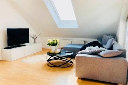 PRIVATVERKAUF: Traumhafte Maisonette-Wohnung in Schwieberdingen