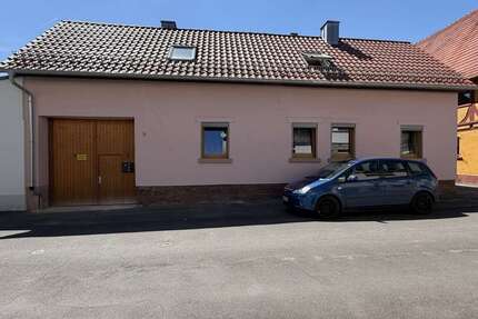 Haus zum Kaufen in Neubrunn Böttigheim 169.000,00 € 112 m² - Neubrunn / Böttigheim