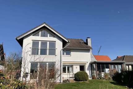 Haus zum Kaufen in Burscheid 569.000,00 € 198 m²