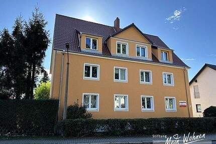 Dein neues Zuhause - tolle 2-Raumwohnung mit Balkon - Elsteraue Profen