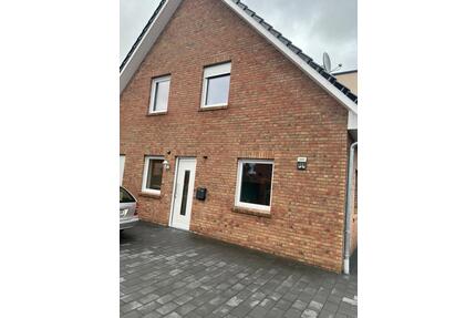 Doppelhaushälfte in Papenburg Obenende