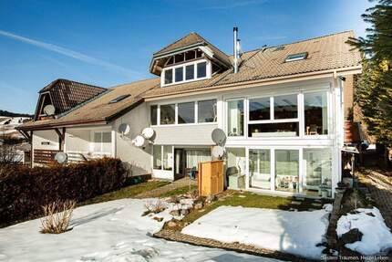 Naturblick inklusive: Gepflegte 2-Zimmer-Wohnung mit Terrasse in Herrenschwand zu verkaufen - Todtnau / Herrenschwand