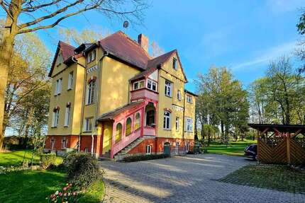 Haus zum Kaufen in Pausa-Mühltroff 675.000,00 € 320 m²
