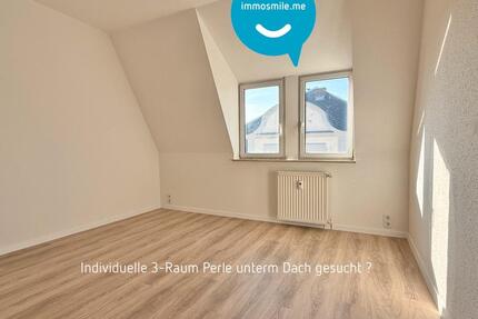 3-Raum Wohnung • frisch renoviert • Bad mit Wanne • Stellplatz • Dachschrägen • Termin vereinbaren? - Chemnitz Ebersdorf