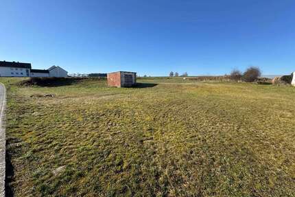 Grundstück zu verkaufen in Diepoltshofen 395.000,00 € 1104 m²