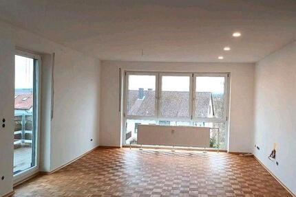Helle 4-Zimmer-Wohnung (104 qm) mit Balkon & Garage in Kulmbach