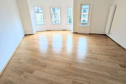 Wohnung zum Mieten in Stuttgart 2.260,00 € 111 m²