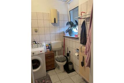 2 Zimmer Küche Bad Wohnung Nähe Hahn Airport zu vermieten - Büchenbeuren