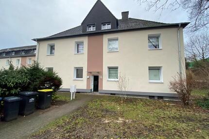 Charmant & modern – Renovierte Dachgeschosswohnung mit sonnigem Balkon - Essen Stadtbezirk V