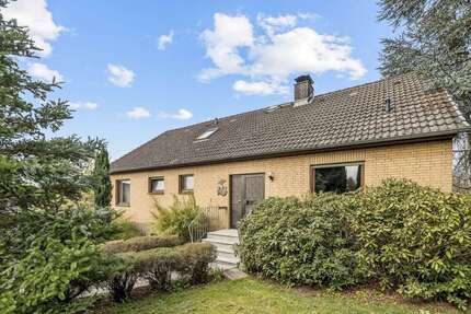Haus zum Kaufen in Aßlar 395.000,00 € 128.7 m²