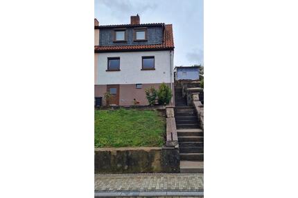 Gemütliche Doppelhaushälfte mit großen Garten und Garage - Schmalkalden