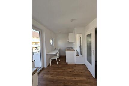 Helle möblierte 1-Zimmer-Wohnung in Stuttgart West