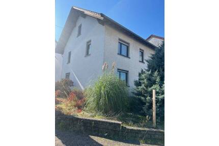 Großzügiges 1-2 Familienhaus in Wallerfangen-Ittersdorf zu verkaufen