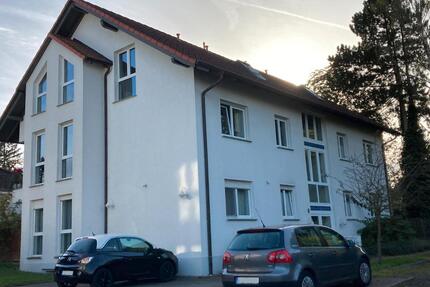Helle 2 ZKB im ruhigen 6 Fam.-Haus inkl. EBK, Balkon u. Carport - Minden