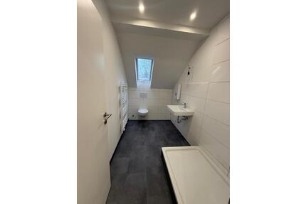 Große 2,5 Zimmer DG-Wohnung in Altenessen