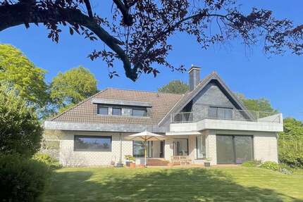 Haus zum Kaufen in Heiligenhaus-Isenbügel 980.000,00 € 236 m²